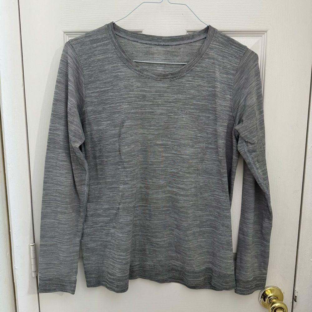 lululemon athletica Gray Long Sleeve Tee